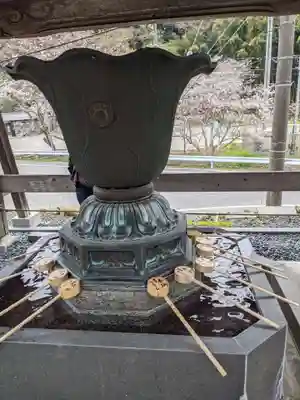 尾張高野山宗 総本山 岩屋寺の手水舎