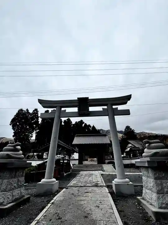 阿蘇白水龍神權現~白蛇神社~(熊本県)