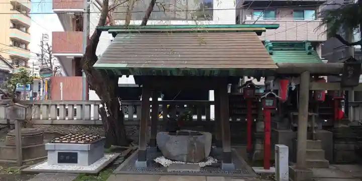 三島神社の手水舎