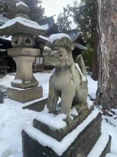 蠶養國神社の{uncategorized: "未分類", other: "その他", undefined: "問題あり", building: "その他建物", grave: "お墓", sacred_gate: "鳥居", guardian: "狛犬", statue: "像", buddha: "仏像", history: "歴史", nature: "自然", garden: "庭園", animal: "動物", pagoda: "塔", temizu: "手水舎", mountain_gate: "山門・神門", sanctuary: "本殿・本堂", subordinate: "末社・摂社", art: "芸術", scenery: "景色", jizo: "地蔵", ema: "絵馬", goshuin: "御朱印", omikuji: "おみくじ", items: "授与品その他", amulet: "お守り", goshuincho: "御朱印帳", eats: "食事", festival: "お祭り", votive_dance: "神楽", shichigosan: "七五三参", wedding: "結婚式", experience: "体験その他", initially: "初詣", around: "周辺", anti_infection: "感染症対策"}
