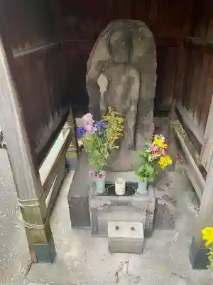 花岳院の{uncategorized: "未分類", other: "その他", undefined: "問題あり", building: "その他建物", grave: "お墓", sacred_gate: "鳥居", guardian: "狛犬", statue: "像", buddha: "仏像", history: "歴史", nature: "自然", garden: "庭園", animal: "動物", pagoda: "塔", temizu: "手水舎", mountain_gate: "山門・神門", sanctuary: "本殿・本堂", subordinate: "末社・摂社", art: "芸術", scenery: "景色", jizo: "地蔵", ema: "絵馬", goshuin: "御朱印", omikuji: "おみくじ", items: "授与品その他", amulet: "お守り", goshuincho: "御朱印帳", eats: "食事", festival: "お祭り", votive_dance: "神楽", shichigosan: "七五三参", wedding: "結婚式", experience: "体験その他", initially: "初詣", around: "周辺", anti_infection: "感染症対策"}