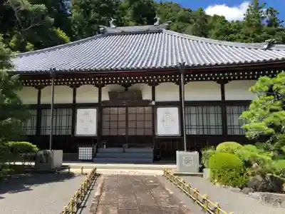 法泉寺の本殿・本堂