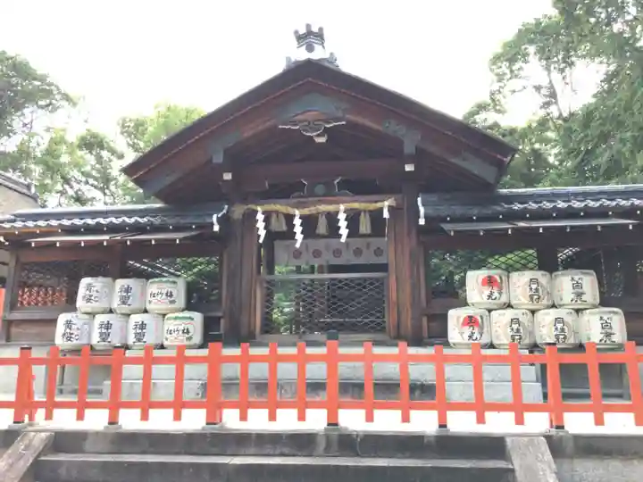 建勲神社の山門・神門