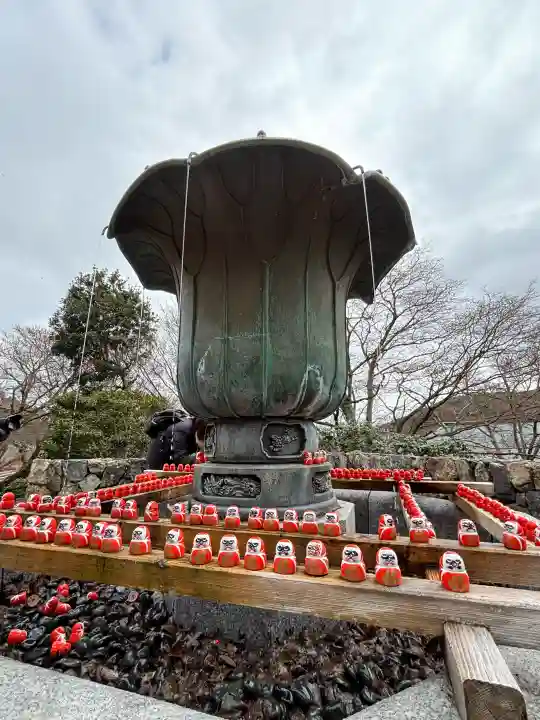 勝尾寺の{uncategorized: "未分類", other: "その他", undefined: "問題あり", building: "その他建物", grave: "お墓", sacred_gate: "鳥居", guardian: "狛犬", statue: "像", buddha: "仏像", history: "歴史", nature: "自然", garden: "庭園", animal: "動物", pagoda: "塔", temizu: "手水舎", mountain_gate: "山門・神門", sanctuary: "本殿・本堂", subordinate: "末社・摂社", art: "芸術", scenery: "景色", jizo: "地蔵", ema: "絵馬", goshuin: "御朱印", omikuji: "おみくじ", items: "授与品その他", amulet: "お守り", goshuincho: "御朱印帳", eats: "食事", festival: "お祭り", votive_dance: "神楽", shichigosan: "七五三参", wedding: "結婚式", experience: "体験その他", initially: "初詣", around: "周辺", anti_infection: "感染症対策"}