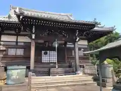 妙蓮寺の本殿