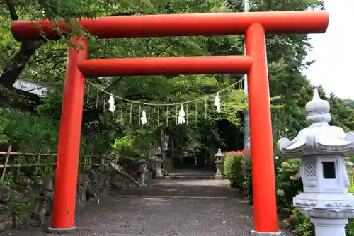 白和瀬神社の鳥居