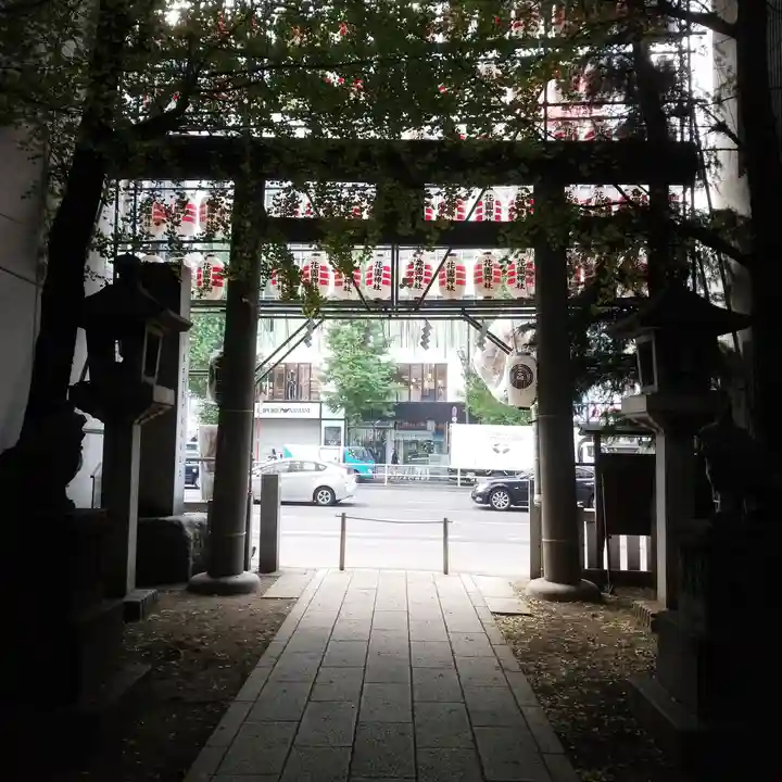 花園神社の鳥居