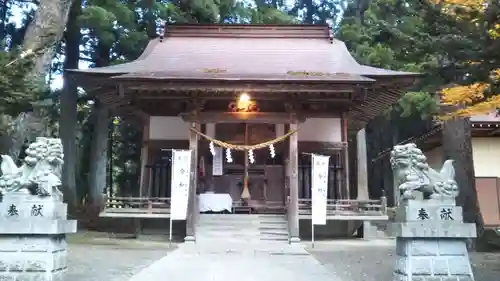 岩手山神社の本殿・本堂
