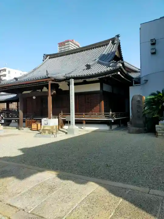 本興寺の{uncategorized: "未分類", other: "その他", undefined: "問題あり", building: "その他建物", grave: "お墓", sacred_gate: "鳥居", guardian: "狛犬", statue: "像", buddha: "仏像", history: "歴史", nature: "自然", garden: "庭園", animal: "動物", pagoda: "塔", temizu: "手水舎", mountain_gate: "山門・神門", sanctuary: "本殿・本堂", subordinate: "末社・摂社", art: "芸術", scenery: "景色", jizo: "地蔵", ema: "絵馬", goshuin: "御朱印", omikuji: "おみくじ", items: "授与品その他", amulet: "お守り", goshuincho: "御朱印帳", eats: "食事", festival: "お祭り", votive_dance: "神楽", shichigosan: "七五三参", wedding: "結婚式", experience: "体験その他", initially: "初詣", around: "周辺", anti_infection: "感染症対策"}