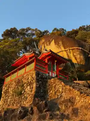 神倉神社（熊野速玉大社摂社）の{uncategorized: "未分類", other: "その他", undefined: "問題あり", building: "その他建物", grave: "お墓", sacred_gate: "鳥居", guardian: "狛犬", statue: "像", buddha: "仏像", history: "歴史", nature: "自然", garden: "庭園", animal: "動物", pagoda: "塔", temizu: "手水舎", mountain_gate: "山門・神門", sanctuary: "本殿・本堂", subordinate: "末社・摂社", art: "芸術", scenery: "景色", jizo: "地蔵", ema: "絵馬", goshuin: "御朱印", omikuji: "おみくじ", items: "授与品その他", amulet: "お守り", goshuincho: "御朱印帳", eats: "食事", festival: "お祭り", votive_dance: "神楽", shichigosan: "七五三参", wedding: "結婚式", experience: "体験その他", initially: "初詣", around: "周辺", anti_infection: "感染症対策"}