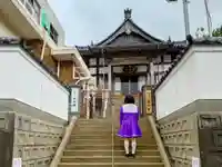 憶念寺の山門・神門