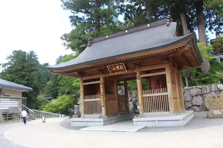 雲辺寺の山門・神門