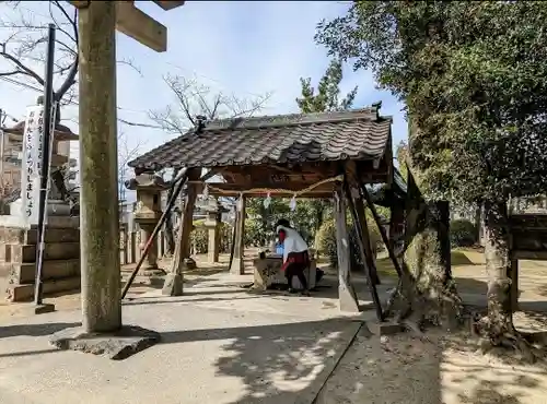 大神神社（花池）の手水舎