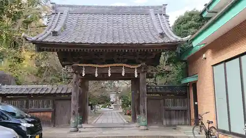 長勝寺の山門・神門
