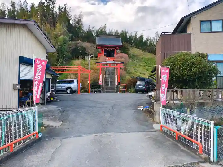 琴平神社の{uncategorized: "未分類", other: "その他", undefined: "問題あり", building: "その他建物", grave: "お墓", sacred_gate: "鳥居", guardian: "狛犬", statue: "像", buddha: "仏像", history: "歴史", nature: "自然", garden: "庭園", animal: "動物", pagoda: "塔", temizu: "手水舎", mountain_gate: "山門・神門", sanctuary: "本殿・本堂", subordinate: "末社・摂社", art: "芸術", scenery: "景色", jizo: "地蔵", ema: "絵馬", goshuin: "御朱印", omikuji: "おみくじ", items: "授与品その他", amulet: "お守り", goshuincho: "御朱印帳", eats: "食事", festival: "お祭り", votive_dance: "神楽", shichigosan: "七五三参", wedding: "結婚式", experience: "体験その他", initially: "初詣", around: "周辺", anti_infection: "感染症対策"}