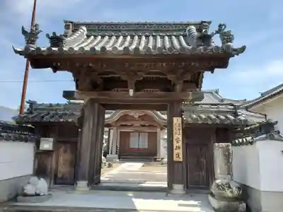 宝持院の山門・神門