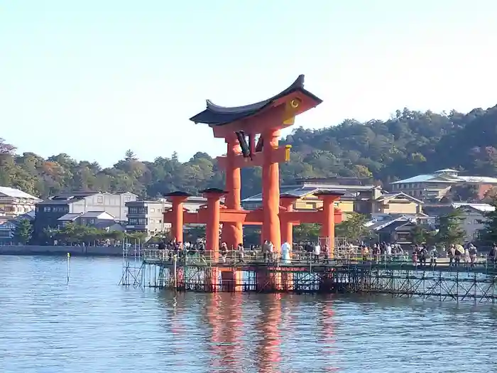 清盛神社の鳥居