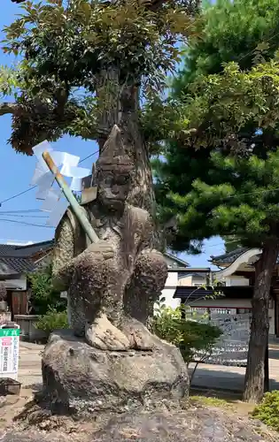 本折日吉神社の狛犬