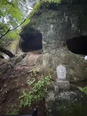 救馬溪観音の{uncategorized: "未分類", other: "その他", undefined: "問題あり", building: "その他建物", grave: "お墓", sacred_gate: "鳥居", guardian: "狛犬", statue: "像", buddha: "仏像", history: "歴史", nature: "自然", garden: "庭園", animal: "動物", pagoda: "塔", temizu: "手水舎", mountain_gate: "山門・神門", sanctuary: "本殿・本堂", subordinate: "末社・摂社", art: "芸術", scenery: "景色", jizo: "地蔵", ema: "絵馬", goshuin: "御朱印", omikuji: "おみくじ", items: "授与品その他", amulet: "お守り", goshuincho: "御朱印帳", eats: "食事", festival: "お祭り", votive_dance: "神楽", shichigosan: "七五三参", wedding: "結婚式", experience: "体験その他", initially: "初詣", around: "周辺", anti_infection: "感染症対策"}