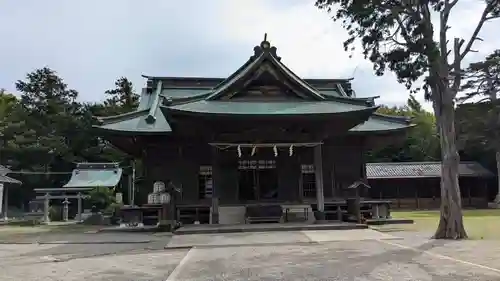 鶴谷八幡宮の本殿