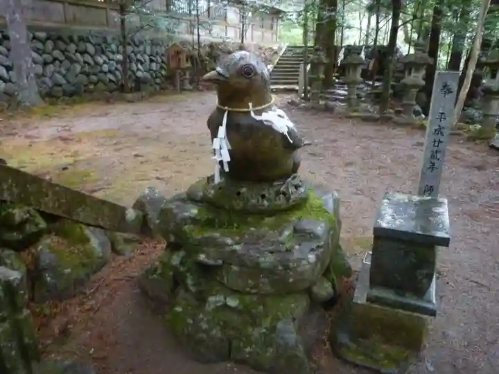川上山若宮八幡宮の狛犬