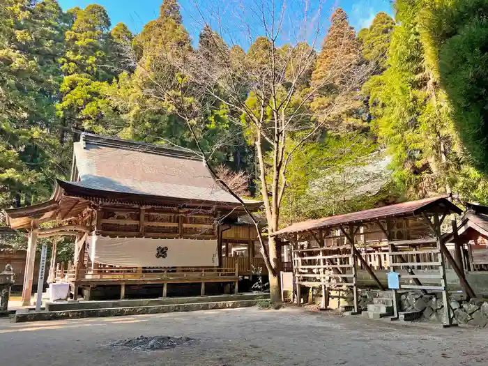 国造神社の本殿