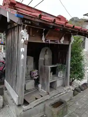 庚申塚の本殿・本堂