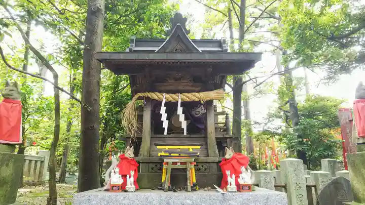 東伏見稲荷神社の末社・摂社