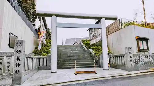 駒込妙義神社の鳥居