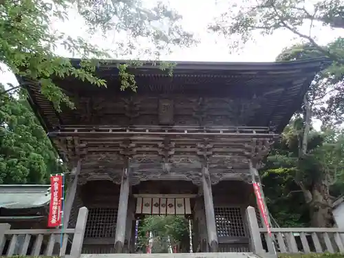 金華山黄金山神社の山門