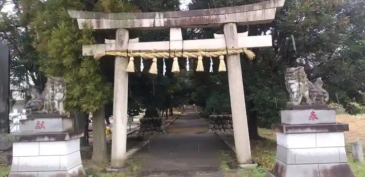 三ケ尻八幡神社の鳥居