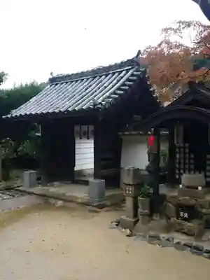 法起院の山門・神門