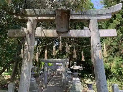 近津神社の鳥居