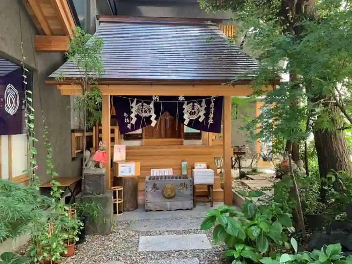 五十稲荷神社(栄寿稲荷神社)の本殿・本堂