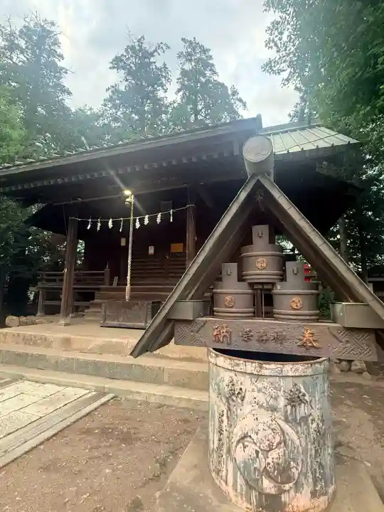 白鬚神社の{uncategorized: "未分類", other: "その他", undefined: "問題あり", building: "その他建物", grave: "お墓", sacred_gate: "鳥居", guardian: "狛犬", statue: "像", buddha: "仏像", history: "歴史", nature: "自然", garden: "庭園", animal: "動物", pagoda: "塔", temizu: "手水舎", mountain_gate: "山門・神門", sanctuary: "本殿・本堂", subordinate: "末社・摂社", art: "芸術", scenery: "景色", jizo: "地蔵", ema: "絵馬", goshuin: "御朱印", omikuji: "おみくじ", items: "授与品その他", amulet: "お守り", goshuincho: "御朱印帳", eats: "食事", festival: "お祭り", votive_dance: "神楽", shichigosan: "七五三参", wedding: "結婚式", experience: "体験その他", initially: "初詣", around: "周辺", anti_infection: "感染症対策"}
