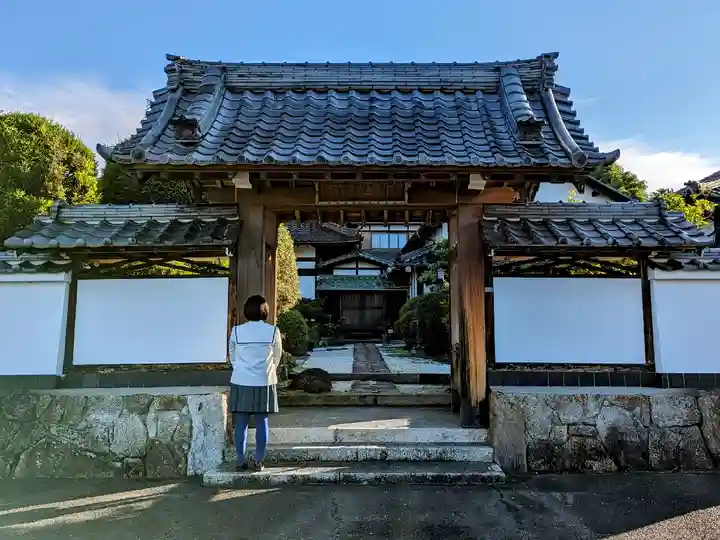 東光寺の山門・神門
