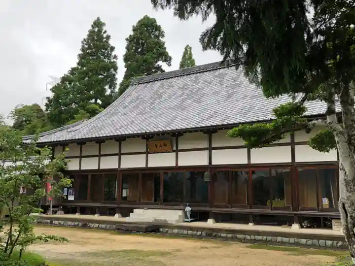中山寺の本殿・本堂