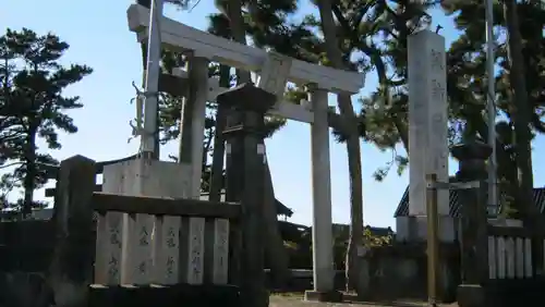 諏訪神社の鳥居