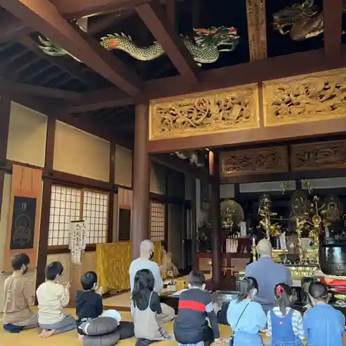 亀峰山平成院の本殿・本堂