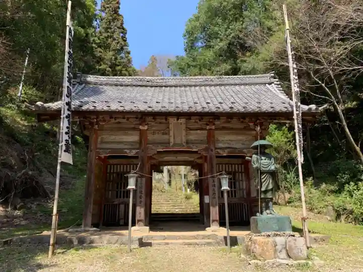日龍峯寺(高澤観音)(美濃清水)の山門・神門