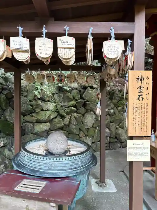 飛瀧神社(熊野那智大社別宮)の{uncategorized: "未分類", other: "その他", undefined: "問題あり", building: "その他建物", grave: "お墓", sacred_gate: "鳥居", guardian: "狛犬", statue: "像", buddha: "仏像", history: "歴史", nature: "自然", garden: "庭園", animal: "動物", pagoda: "塔", temizu: "手水舎", mountain_gate: "山門・神門", sanctuary: "本殿・本堂", subordinate: "末社・摂社", art: "芸術", scenery: "景色", jizo: "地蔵", ema: "絵馬", goshuin: "御朱印", omikuji: "おみくじ", items: "授与品その他", amulet: "お守り", goshuincho: "御朱印帳", eats: "食事", festival: "お祭り", votive_dance: "神楽", shichigosan: "七五三参", wedding: "結婚式", experience: "体験その他", initially: "初詣", around: "周辺", anti_infection: "感染症対策"}