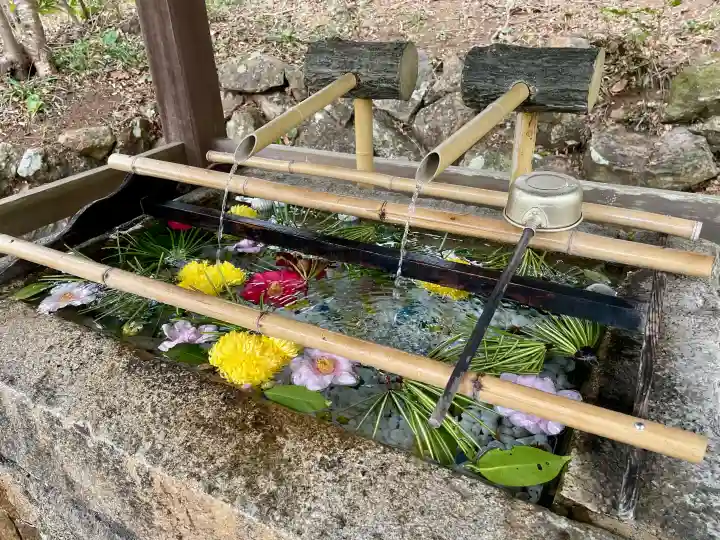 愛染明王堂の{uncategorized: "未分類", other: "その他", undefined: "問題あり", building: "その他建物", grave: "お墓", sacred_gate: "鳥居", guardian: "狛犬", statue: "像", buddha: "仏像", history: "歴史", nature: "自然", garden: "庭園", animal: "動物", pagoda: "塔", temizu: "手水舎", mountain_gate: "山門・神門", sanctuary: "本殿・本堂", subordinate: "末社・摂社", art: "芸術", scenery: "景色", jizo: "地蔵", ema: "絵馬", goshuin: "御朱印", omikuji: "おみくじ", items: "授与品その他", amulet: "お守り", goshuincho: "御朱印帳", eats: "食事", festival: "お祭り", votive_dance: "神楽", shichigosan: "七五三参", wedding: "結婚式", experience: "体験その他", initially: "初詣", around: "周辺", anti_infection: "感染症対策"}