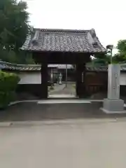 満願寺の山門