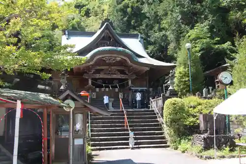 清滝寺の本殿