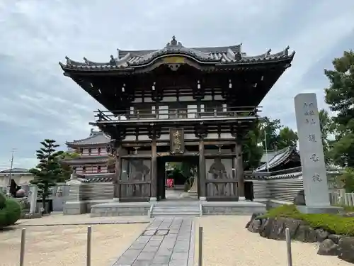 味鏡山 護國院の山門・神門