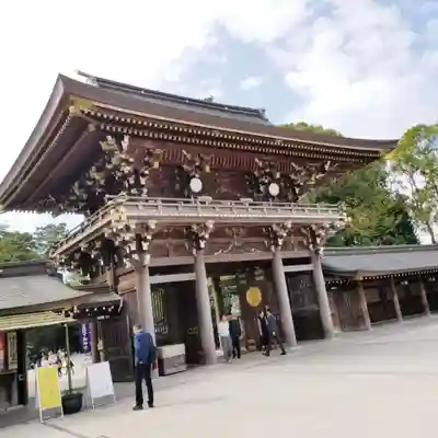 寒川神社の山門・神門