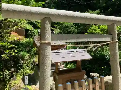 御霊神社の{uncategorized: "未分類", other: "その他", undefined: "問題あり", building: "その他建物", grave: "お墓", sacred_gate: "鳥居", guardian: "狛犬", statue: "像", buddha: "仏像", history: "歴史", nature: "自然", garden: "庭園", animal: "動物", pagoda: "塔", temizu: "手水舎", mountain_gate: "山門・神門", sanctuary: "本殿・本堂", subordinate: "末社・摂社", art: "芸術", scenery: "景色", jizo: "地蔵", ema: "絵馬", goshuin: "御朱印", omikuji: "おみくじ", items: "授与品その他", amulet: "お守り", goshuincho: "御朱印帳", eats: "食事", festival: "お祭り", votive_dance: "神楽", shichigosan: "七五三参", wedding: "結婚式", experience: "体験その他", initially: "初詣", around: "周辺", anti_infection: "感染症対策"}
