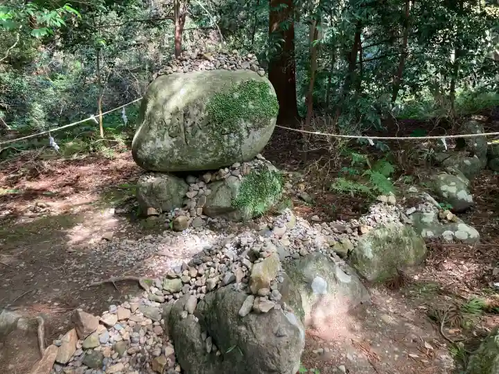 氣多大社の{uncategorized: "未分類", other: "その他", undefined: "問題あり", building: "その他建物", grave: "お墓", sacred_gate: "鳥居", guardian: "狛犬", statue: "像", buddha: "仏像", history: "歴史", nature: "自然", garden: "庭園", animal: "動物", pagoda: "塔", temizu: "手水舎", mountain_gate: "山門・神門", sanctuary: "本殿・本堂", subordinate: "末社・摂社", art: "芸術", scenery: "景色", jizo: "地蔵", ema: "絵馬", goshuin: "御朱印", omikuji: "おみくじ", items: "授与品その他", amulet: "お守り", goshuincho: "御朱印帳", eats: "食事", festival: "お祭り", votive_dance: "神楽", shichigosan: "七五三参", wedding: "結婚式", experience: "体験その他", initially: "初詣", around: "周辺", anti_infection: "感染症対策"}
