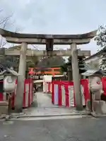 満足稲荷神社の鳥居