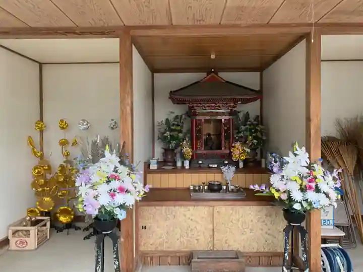 横峯堂の本殿・本堂